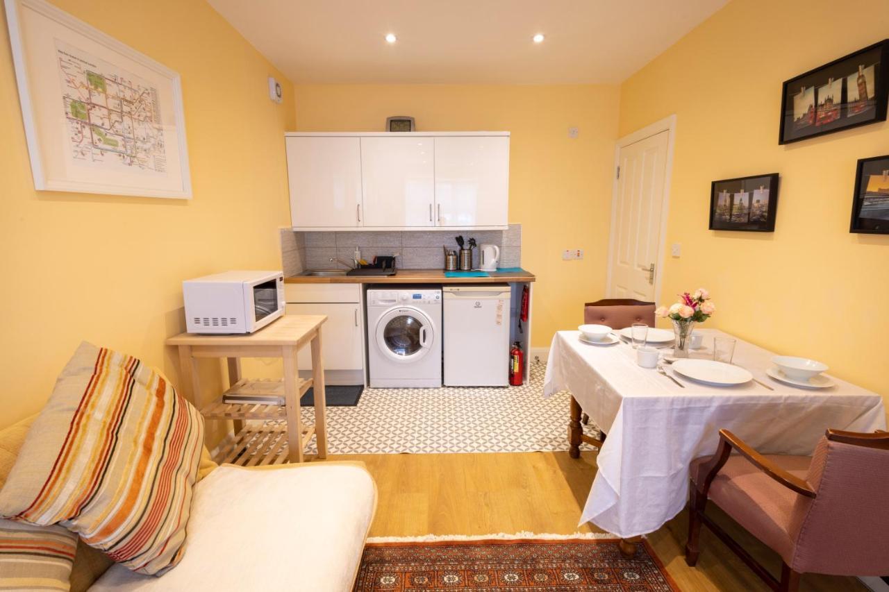 London Vegetarian Smoke & Pet Free En-Suite With Ev Parking Edgware Екстериор снимка