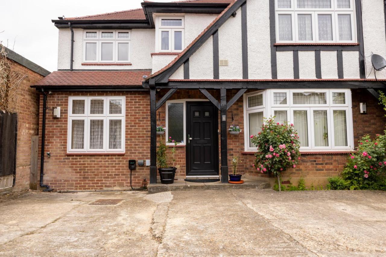 London Vegetarian Smoke & Pet Free En-Suite With Ev Parking Edgware Екстериор снимка