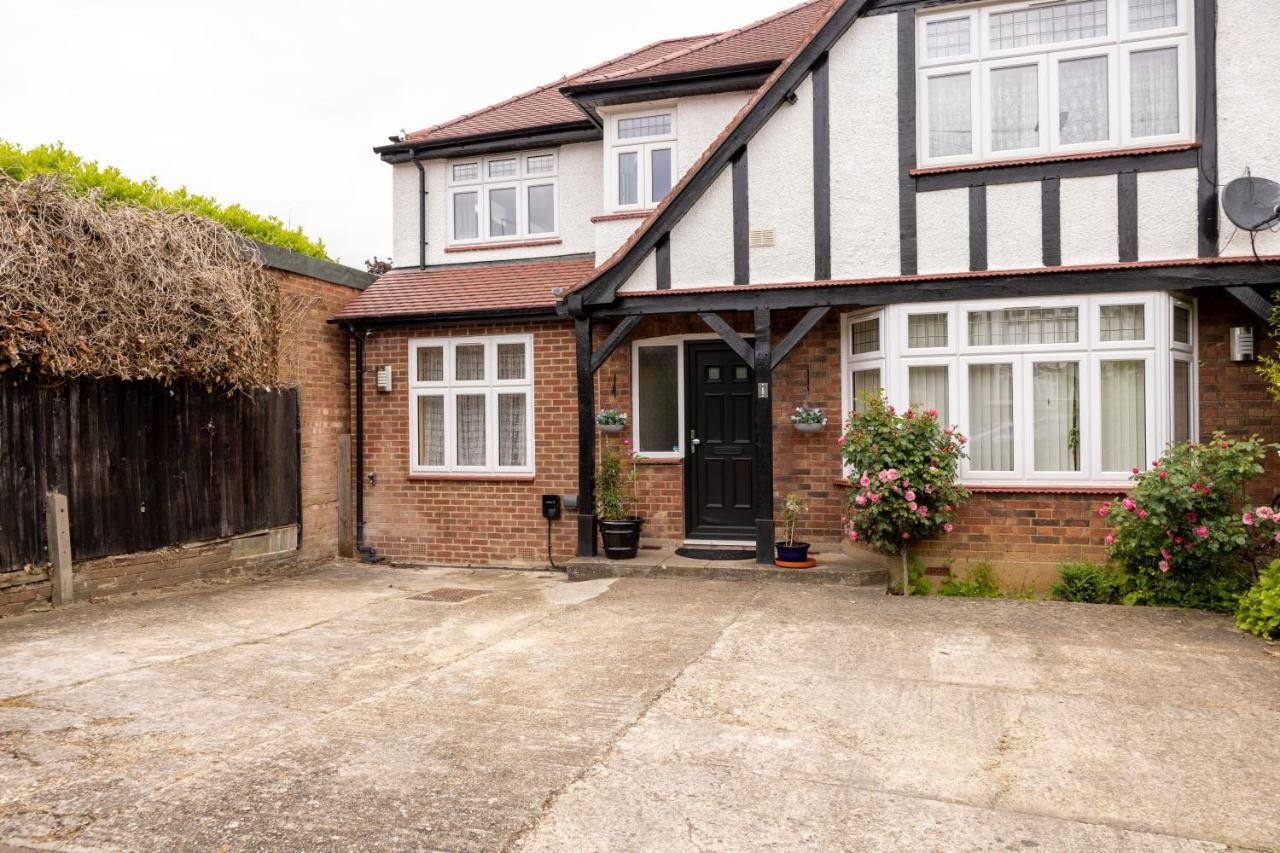 London Vegetarian Smoke & Pet Free En-Suite With Ev Parking Edgware Екстериор снимка