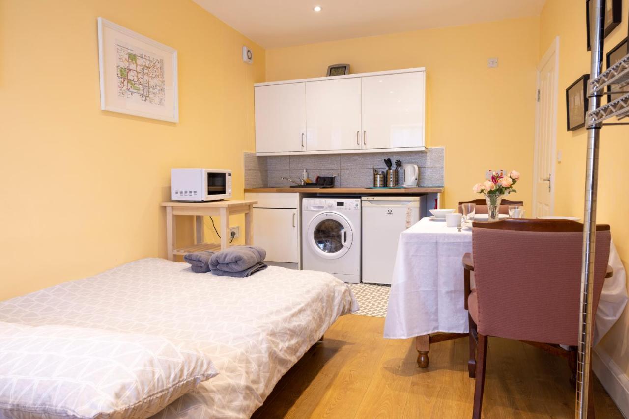 London Vegetarian Smoke & Pet Free En-Suite With Ev Parking Edgware Екстериор снимка